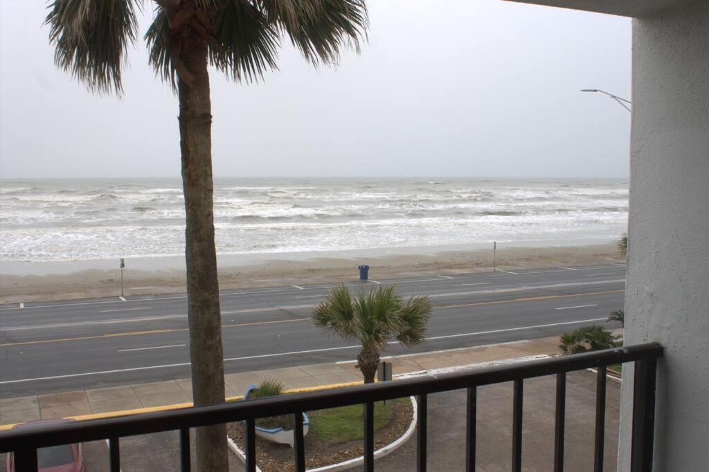 Bello Condominio Con Vista Al Mar, Jacuzzi Interno Galveston Luaran gambar